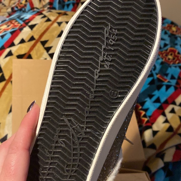 VINTAGE HAVANA TAN & GOLD HEARTY SNEAKER - Picture 4 of 5